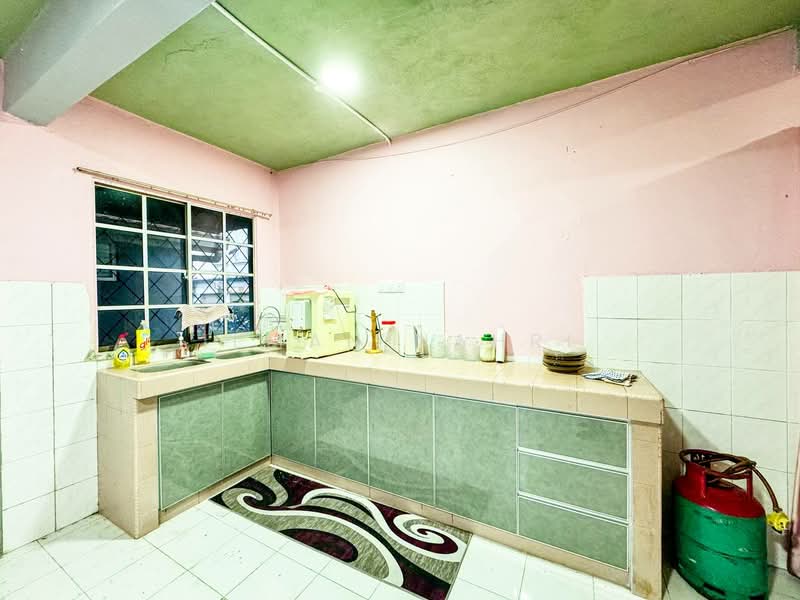 2-storey Terraced House for Sale in Taman Sri Medan (Petaling Jaya) - Ilman Nahri - Kitchen - PropertyGuru.com.my
