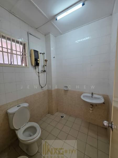 Rumah Teres untuk Dijual di Bandar Bukit Tinggi 2 (Klang) - Jennie Chew - Bathroom - PropertyGuru.com.my