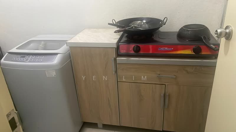 Condominium for Rent at Lakefront Homes - Yen Lim - Kitchen - PropertyGuru.com.my