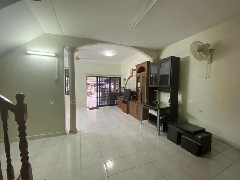 2-storey Terraced House for Sale in Taman Rasi Jaya (Menglembu) - Michele Leong - Living Room - PropertyGuru.com.my
