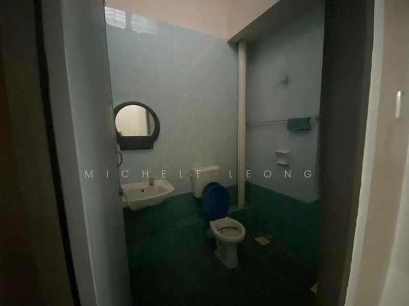 2-storey Terraced House for Sale in Taman Rasi Jaya (Menglembu) - Michele Leong - Bathroom - PropertyGuru.com.my