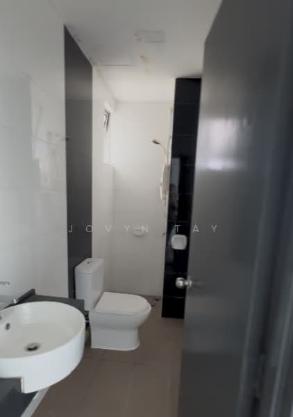 Service Residence for Sale at Vida Heights - Jovyn Tay - Bathroom - PropertyGuru.com.my