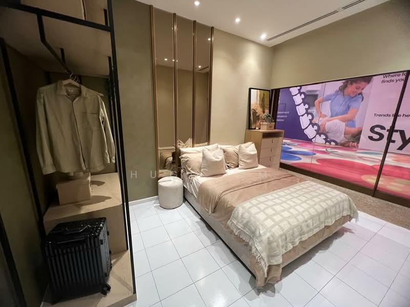 Service Residence for Sale at D'Nuri Residences @ Kwasa Damansara - Hugo Lim - Bedroom - PropertyGuru.com.my