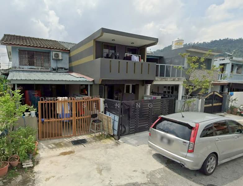 2-storey Terraced House for Sale in Taman Putra (Ampang) - Sean Ng - Exterior - PropertyGuru.com.my