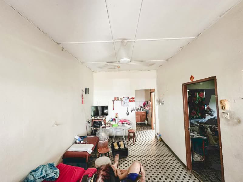 Rumah Teres 1 Tingkat untuk Dijual di Taman Abad (Johor Bahru) - Lui Lui - Living Room - PropertyGuru.com.my