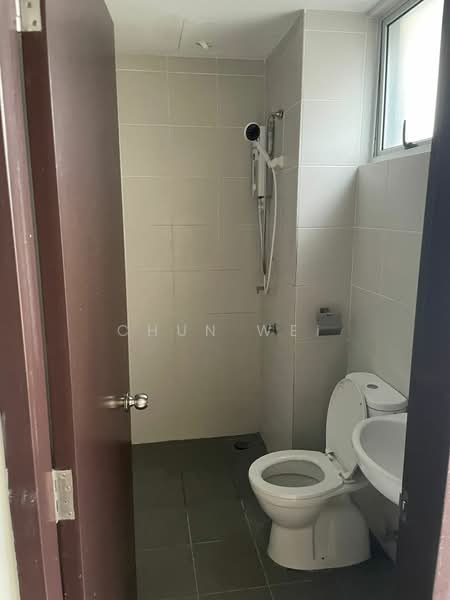 Pangsapuri untuk Disewa di Residensi Jalan Jubilee - Chun Wei - Bathroom - PropertyGuru.com.my