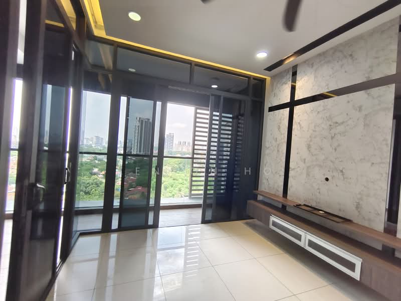 Kondominium untuk Dijual di Bennington Residences @ SkyArena - Kenson Ho - Living Room - PropertyGuru.com.my
