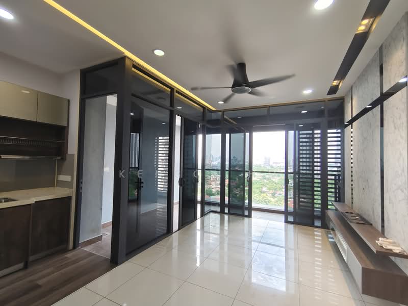 Kondominium untuk Dijual di Bennington Residences @ SkyArena - Kenson Ho - Living Room - PropertyGuru.com.my