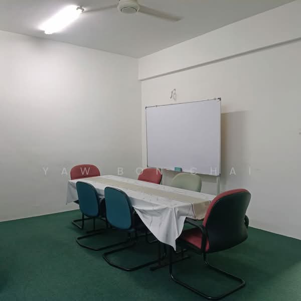 Kedai untuk Disewa di Kampung Baru Salak Selatan (Salak South) - Yaw Bon Chai - Interior - PropertyGuru.com.my
