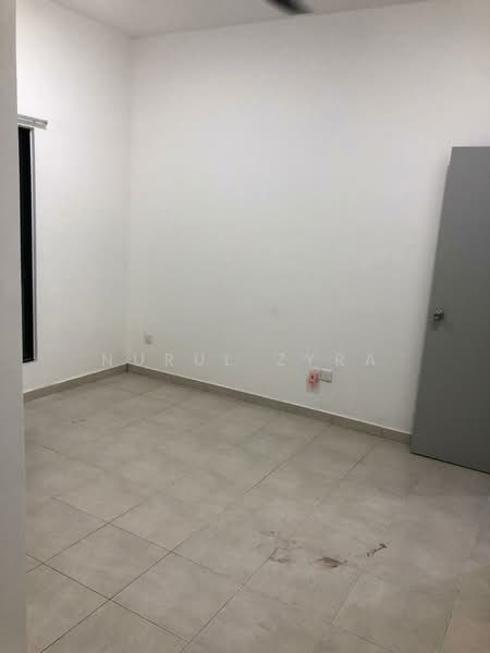 Servis Apartment untuk Dijual di JRK Senesta - Nurul Zyra - Interior - PropertyGuru.com.my