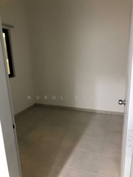 Servis Apartment untuk Dijual di JRK Senesta - Nurul Zyra - Interior - PropertyGuru.com.my