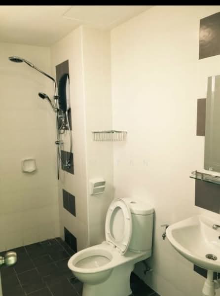 Kondominium untuk Disewa di The Golden Triangle Condominium - Kim Tan - Bathroom - PropertyGuru.com.my