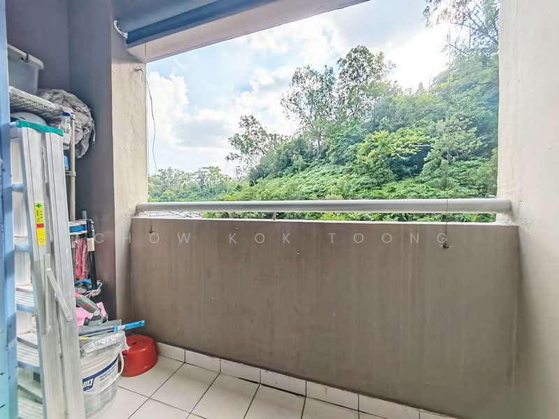 Pangsapuri untuk Dijual di Sri Teratai Apartment - Chow Kok Toong - Balcony - PropertyGuru.com.my