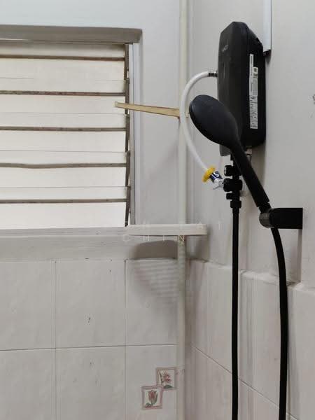 Apartment for Rent at Pangsapuri Sri Mekar - Yoon Tat Chin - Bathroom - PropertyGuru.com.my