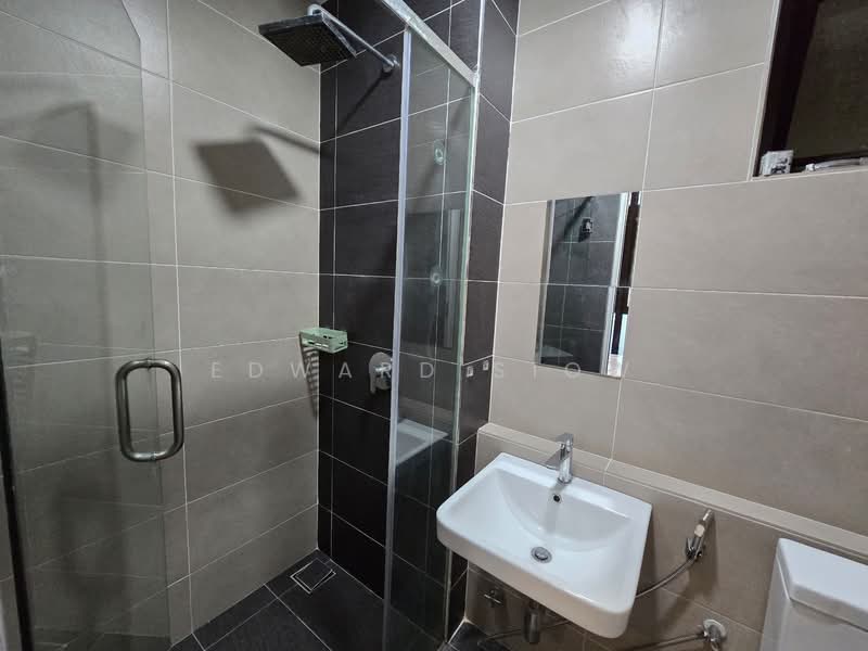 Servis Apartment untuk Dijual di D'Pristine - Edward Siow - Bathroom - PropertyGuru.com.my