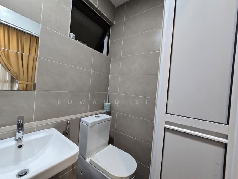 Servis Apartment untuk Dijual di D'Pristine - Edward Siow - Bathroom - PropertyGuru.com.my