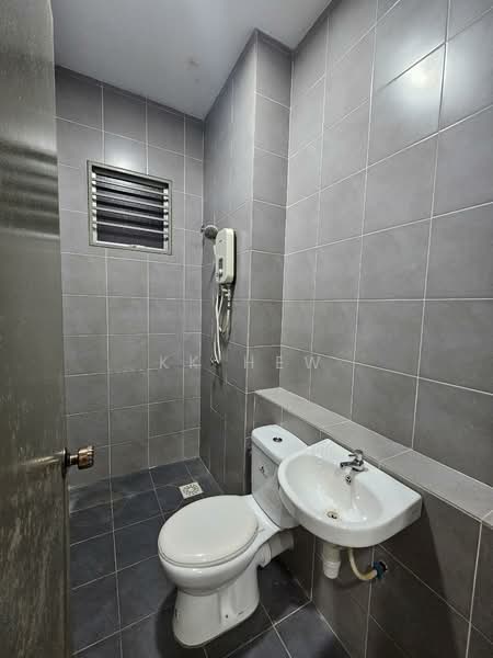 Pangsapuri untuk Disewa di Idaman Abadi - KK HEW - Bathroom - PropertyGuru.com.my