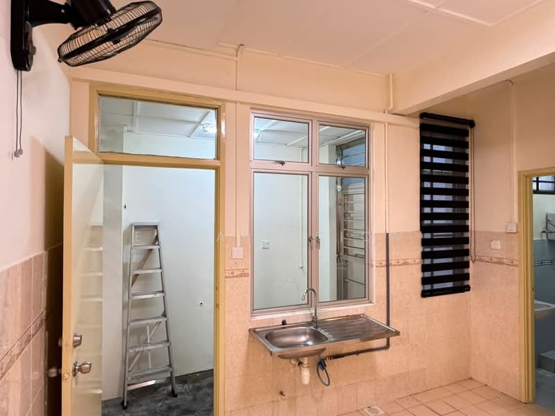 1.5-storey Terraced House for Rent in Tebrau (Johor) - Edward Siow - Kitchen - PropertyGuru.com.my