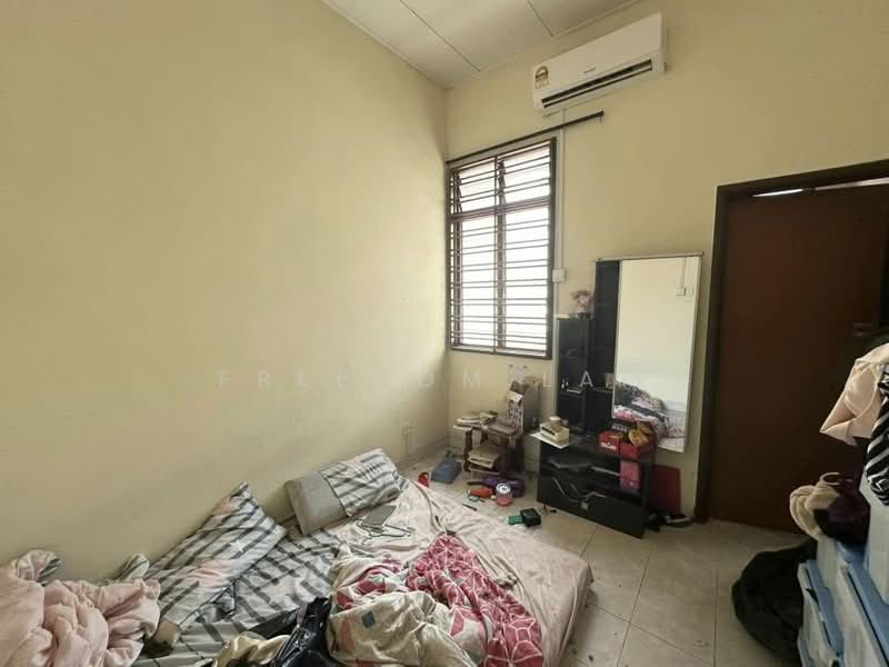 2-storey Terraced House for Sale in Kulai (Johor) - Freedom Lam - Bedroom - PropertyGuru.com.my