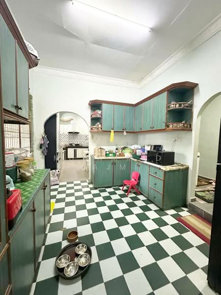 Bungalow for Sale in Bandar Baru Kerteh (Kerteh) - Muhammad Najmi - Kitchen - PropertyGuru.com.my