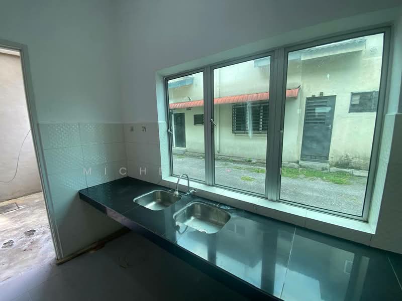 2-storey Terraced House for Sale in Medan Klebang Sentosa (Chemor) - Michele Leong - Kitchen - PropertyGuru.com.my