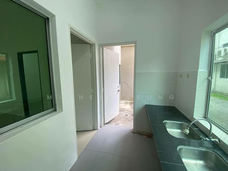 2-storey Terraced House for Sale in Medan Klebang Sentosa (Chemor) - Michele Leong - Kitchen - PropertyGuru.com.my