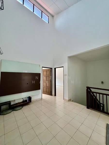 2-storey Terraced House for Sale in Seksyen 27 (Shah Alam) - Nazrin Hakimin - Living Room - PropertyGuru.com.my