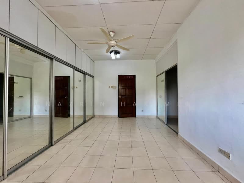 2-storey Terraced House for Sale in Seksyen 27 (Shah Alam) - Nazrin Hakimin - Interior - PropertyGuru.com.my