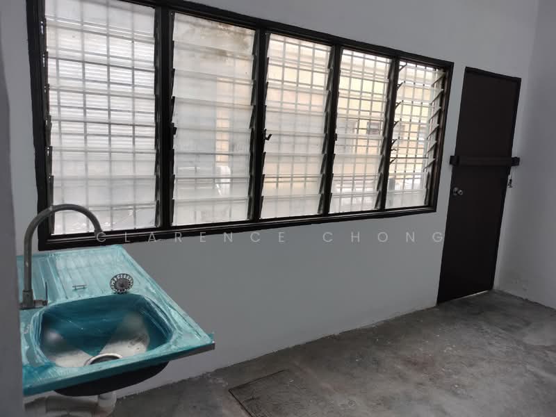 Kedai / Pejabat untuk Disewa di Taman Puncak Jalil (Seri Kembangan) - Clarence Chong - Interior - PropertyGuru.com.my