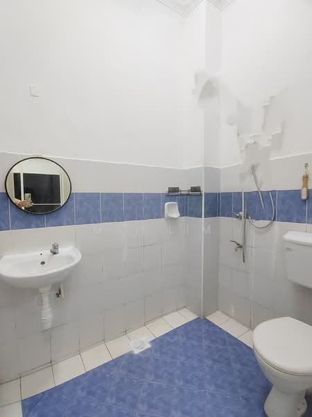 Rumah Teres 1 Tingkat untuk Disewa di Taman JP Perdana (Johor Bahru) - May Lim - Bathroom - PropertyGuru.com.my
