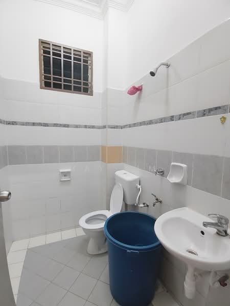 Rumah Teres 1 Tingkat untuk Disewa di Taman JP Perdana (Johor Bahru) - May Lim - Bathroom - PropertyGuru.com.my