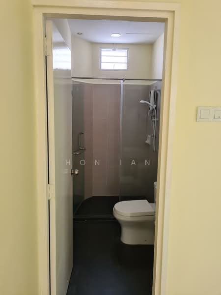 Bungalow for Sale in Bukit Damansara (Damansara Heights) - Hon Ian - Bathroom - PropertyGuru.com.my