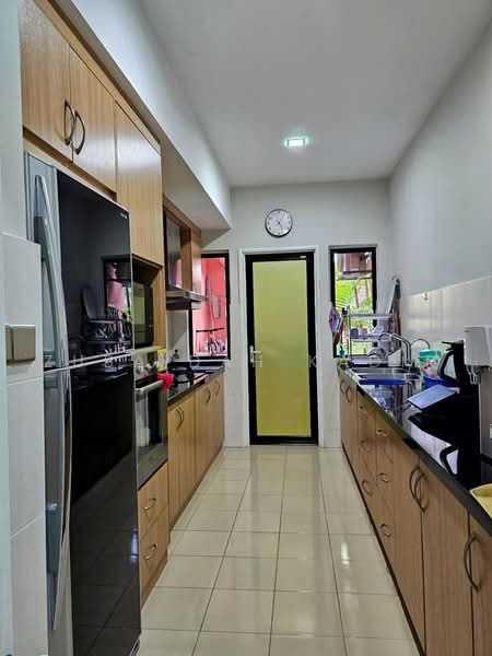 Kondominium untuk Dijual di Kiara Park - Zubaidah Kadir - Kitchen - PropertyGuru.com.my