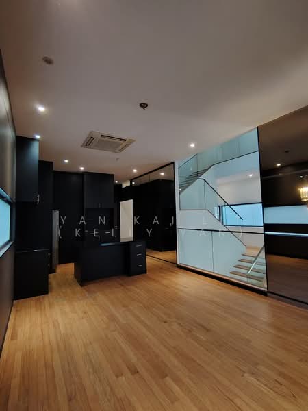 Rumah Banglo untuk Dijual di Ampang Jaya (Ampang) - Yan Kai Lit (Kelly Yan) - Dining & Dry Kitchen - PropertyGuru.com.my