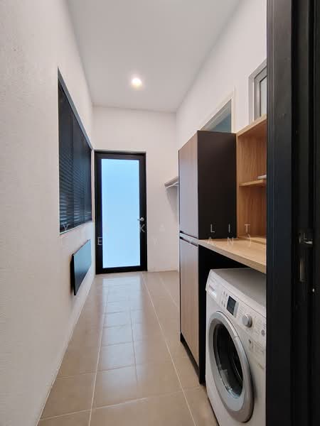 Rumah Banglo untuk Dijual di Ampang Jaya (Ampang) - Yan Kai Lit (Kelly Yan) - Laundry - PropertyGuru.com.my