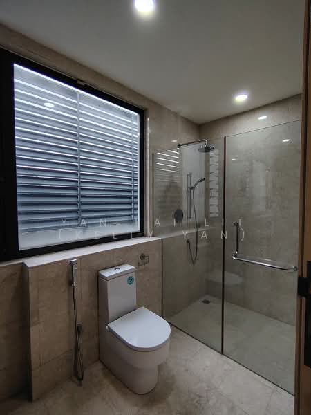 Rumah Banglo untuk Dijual di Ampang Jaya (Ampang) - Yan Kai Lit (Kelly Yan) - 2nd bedroom en-suite bathroom - PropertyGuru.com.my
