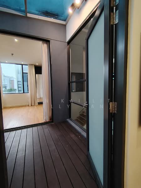 Rumah Banglo untuk Dijual di Ampang Jaya (Ampang) - Yan Kai Lit (Kelly Yan) - Glass Sky Deck connected two bedrooms - PropertyGuru.com.my