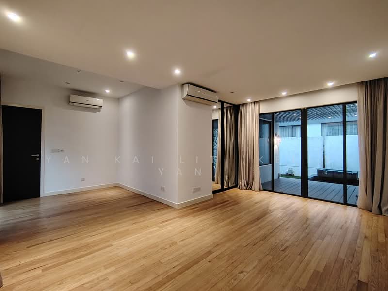 Rumah Banglo untuk Dijual di Ampang Jaya (Ampang) - Yan Kai Lit (Kelly Yan) - Ground Floor Master Bedroom - PropertyGuru.com.my