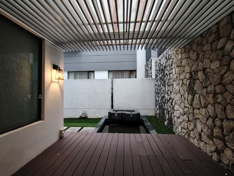 Rumah Banglo untuk Dijual di Ampang Jaya (Ampang) - Yan Kai Lit (Kelly Yan) - Master bedroom private garden deck - PropertyGuru.com.my