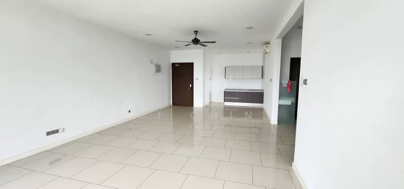 Kondominium untuk Dijual di Seri Puteri Hills Town Villa & Condominium - SF Chin - Living Room - PropertyGuru.com.my