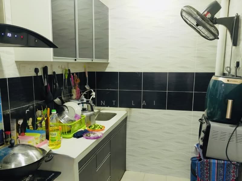 Condominium for Sale at Villa Condominium - Kent Lai - Kitchen - PropertyGuru.com.my