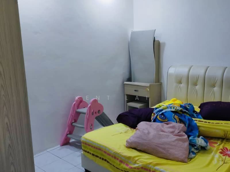 Condominium for Sale at Villa Condominium - Kent Lai - Bedroom - PropertyGuru.com.my