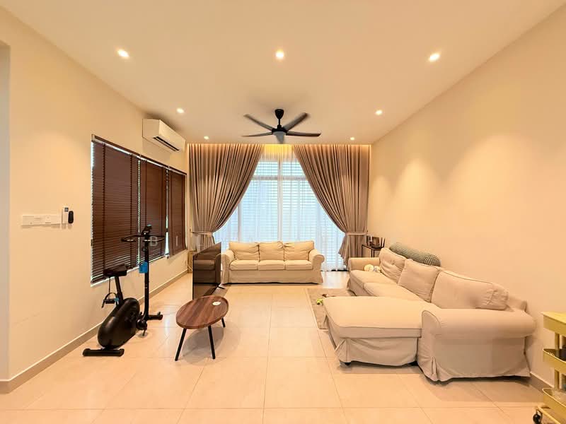 3-storey Terraced House for Sale in Cyberjaya (Selangor) - BILYA ARIFF - Living Room - PropertyGuru.com.my