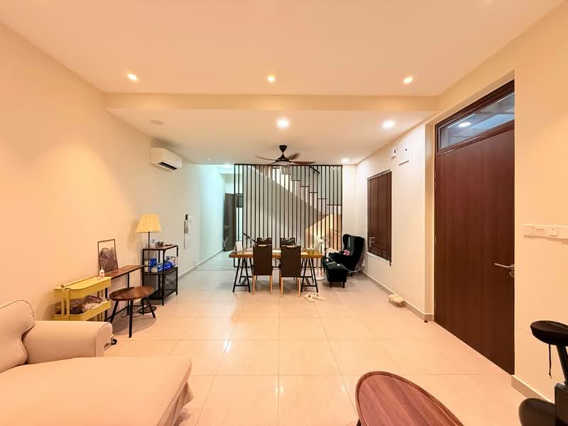 3-storey Terraced House for Sale in Cyberjaya (Selangor) - BILYA ARIFF - Living Room - PropertyGuru.com.my