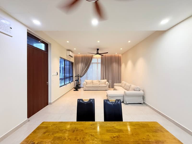 Rumah Teres 3 Tingkat untuk Dijual di Cyberjaya (Selangor) - BILYA ARIFF - Living Room - PropertyGuru.com.my
