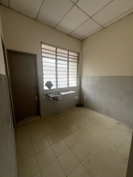 Pejabat untuk Disewa di Taman Lestari Putra (Seri Kembangan) - Wei Liew - Interior - PropertyGuru.com.my