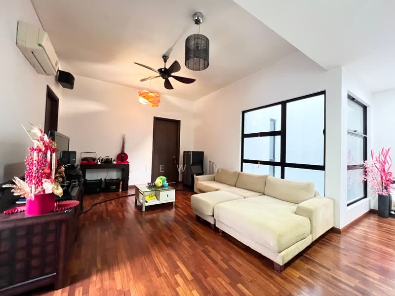 Rumah Berkembar untuk Dijual di Bandar Sungai Long (Selangor) - Wei Liew - Living Room - PropertyGuru.com.my