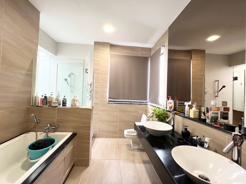 Rumah Berkembar untuk Dijual di Bandar Sungai Long (Selangor) - Wei Liew - Bathroom - PropertyGuru.com.my