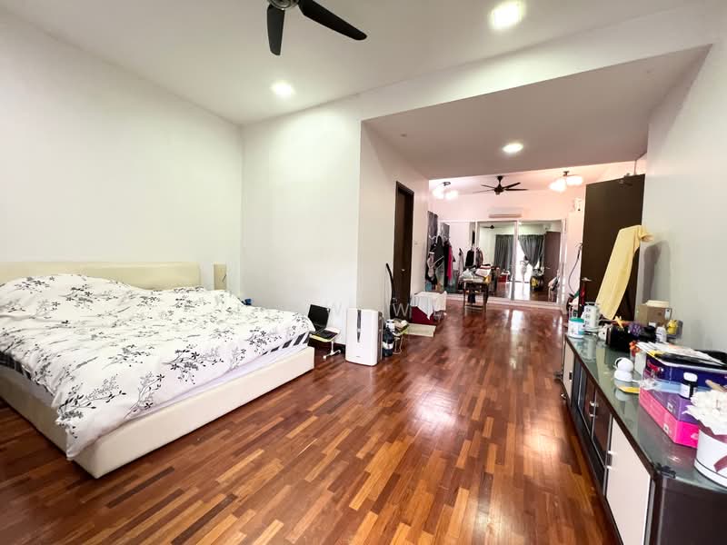 Rumah Berkembar untuk Dijual di Bandar Sungai Long (Selangor) - Wei Liew - Bedroom - PropertyGuru.com.my