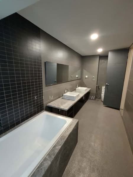 Condominium for Rent at The Breezeway - Kim Chew - Bathroom - PropertyGuru.com.my